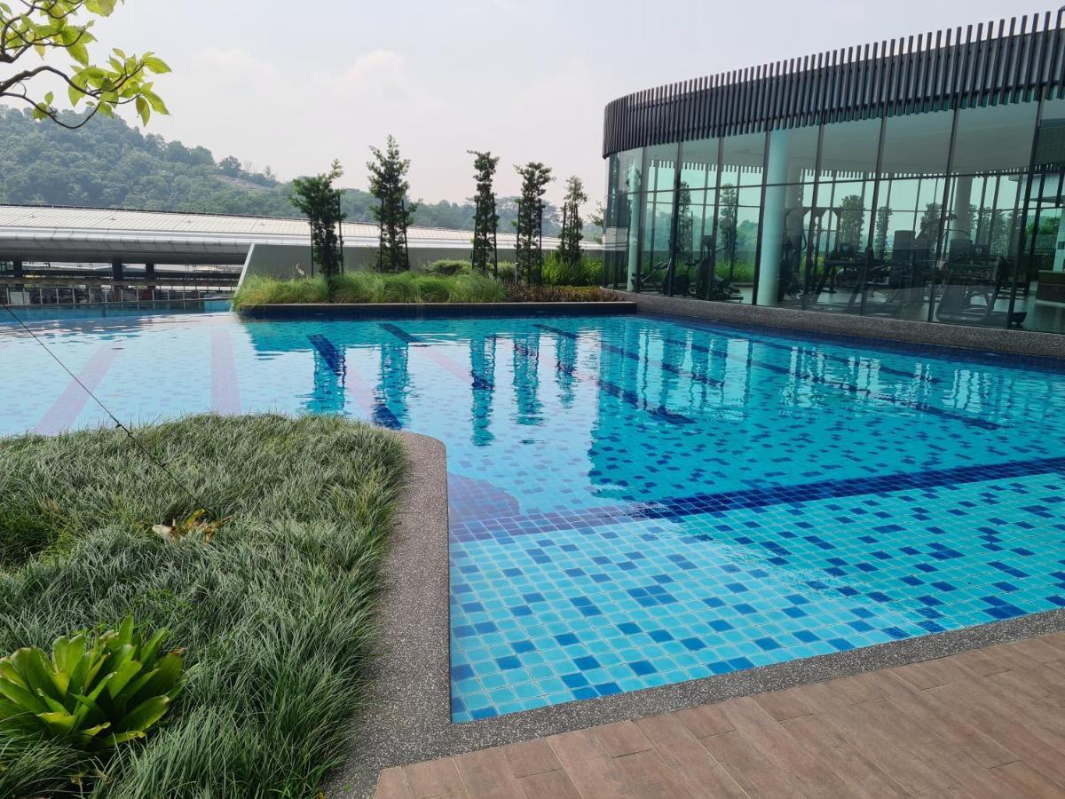 Alpine Parkland Netflix 5 Beds At Mrt Batu 11 Cheras Lägenhet Exteriör bild