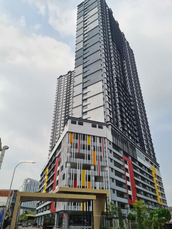 Alpine Parkland Netflix 5 Beds At Mrt Batu 11 Cheras Lägenhet Exteriör bild