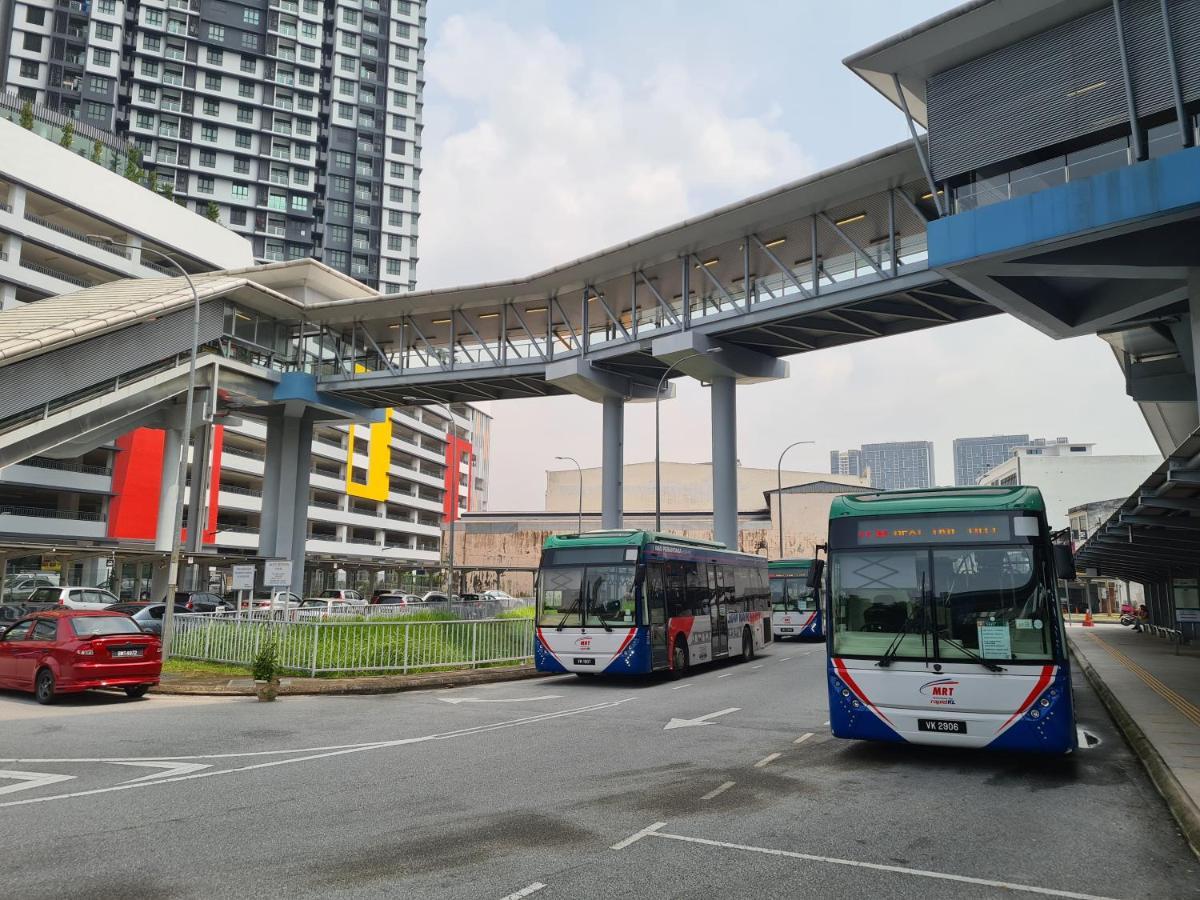 Alpine Parkland Netflix 5 Beds At Mrt Batu 11 Cheras Lägenhet Exteriör bild